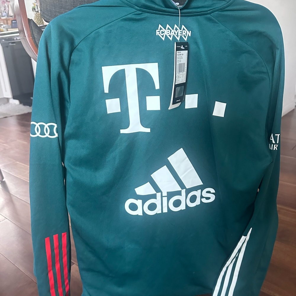 Original FC Bayern Munchen,
Long sleeved